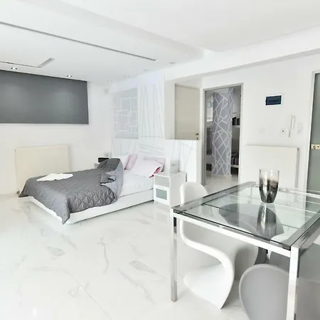 Alpha Delta Pool 아파트 *