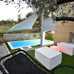 Alpha Delta Pool * Palaiontsiflikion