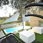 Apartment Alpha Delta Pool *