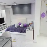 Alpha Delta Pool Apartment