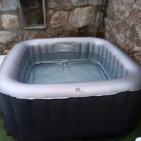 Alpha Delta Pool アパート *