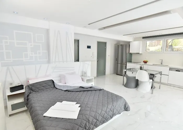 Alpha Delta Pool Apartament