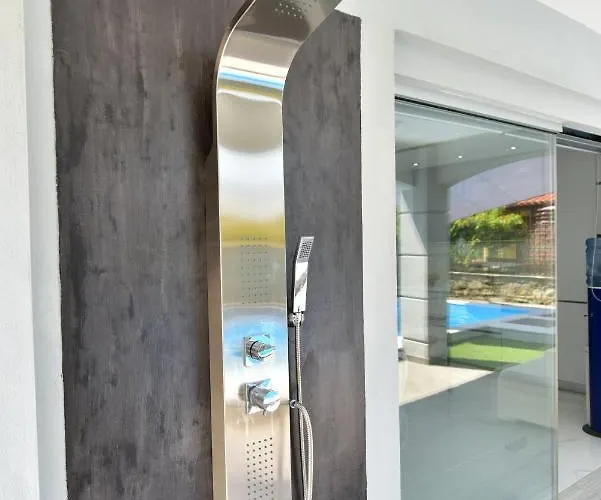 Alpha Delta Pool PalaiónTsiflíkion