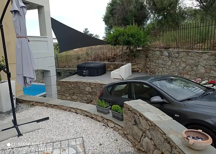 Alpha Delta Pool Apartament PalaiónTsiflíkion