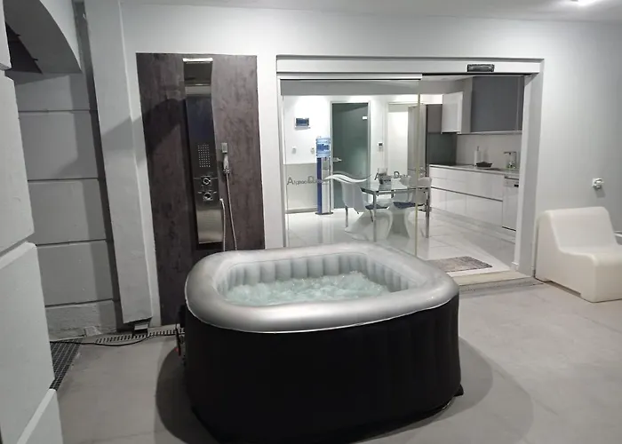 Alpha Delta Pool Apartament PalaiónTsiflíkion