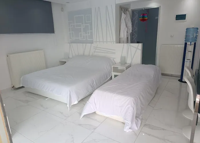 Alpha Delta Pool Apartament