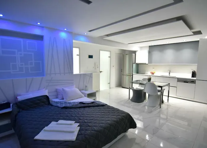 Alpha Delta Pool Apartament